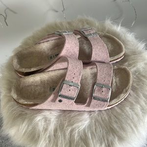 Women’s birkenstocks.